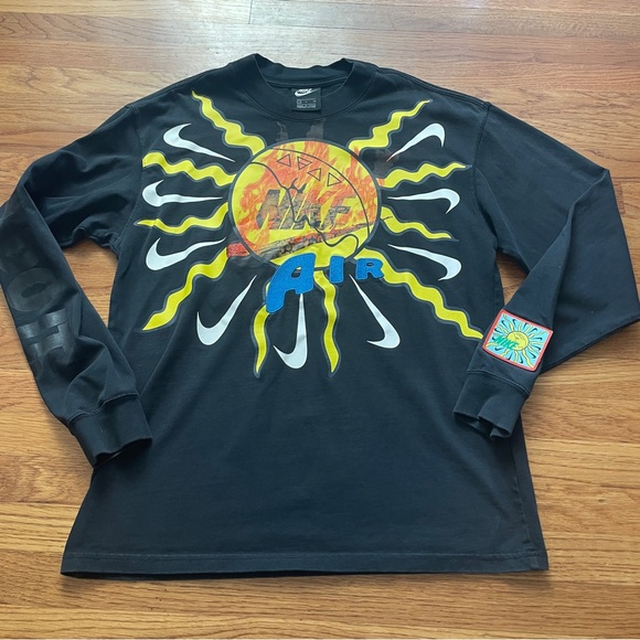 Nike Other - Nike Black 'Sunburst Air' Long Sleeve Graphic Rays Shirt